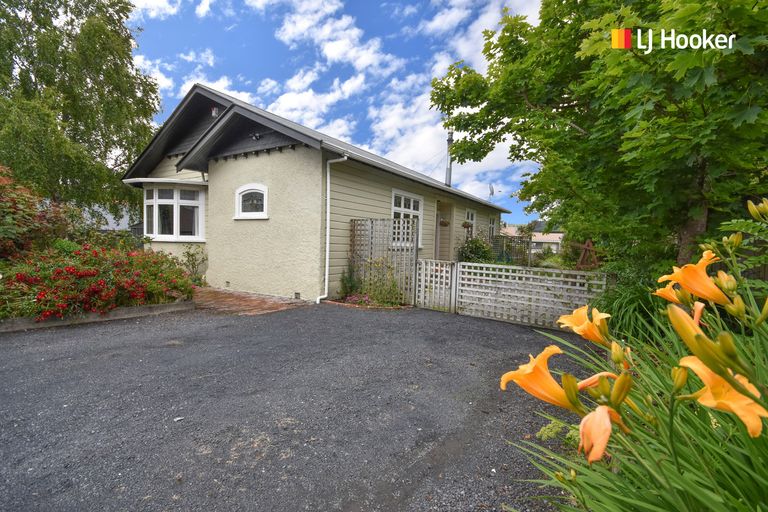 Photo of property in 82 Barr Street, Kenmure, Dunedin, 9011