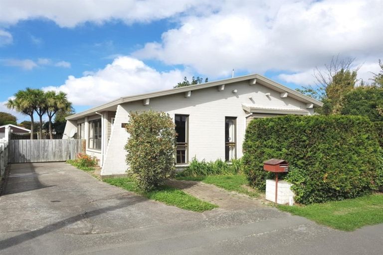 Photo of property in 34 Euston Street, Riccarton, Christchurch, 8041