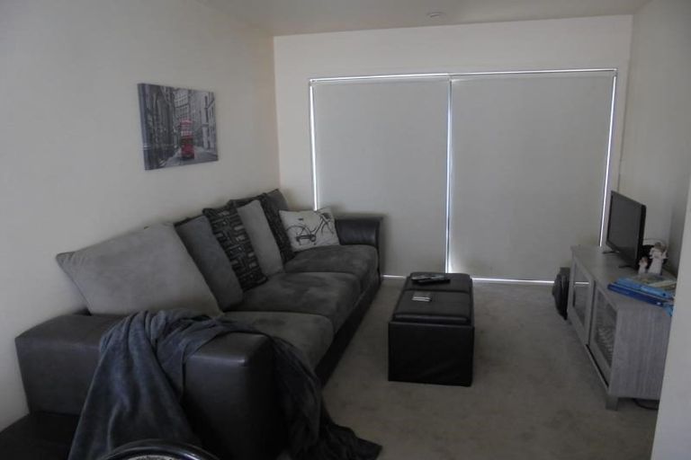 Photo of property in 2/240 The Terrace, Wellington Central, Wellington, 6011