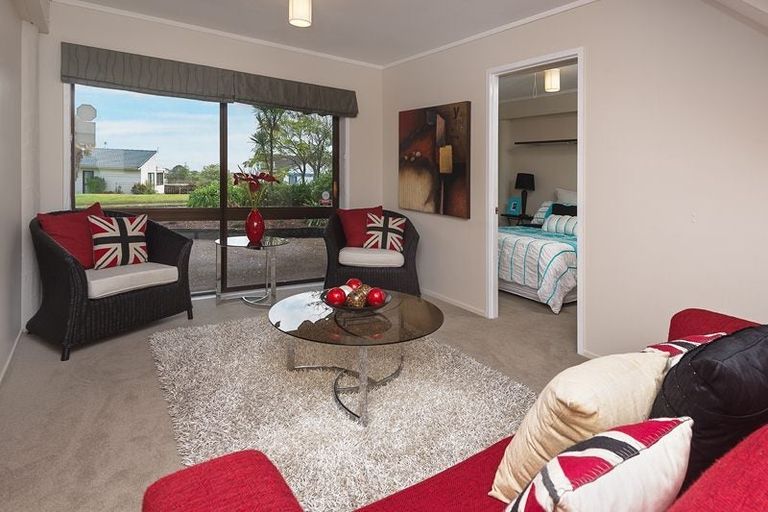 Photo of property in 26 Rotoma Rise, Clover Park, Auckland, 2019