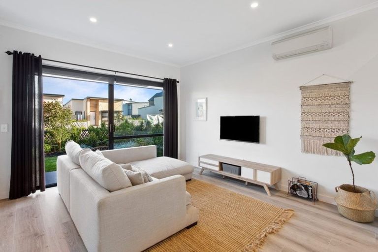 Photo of property in 7 Grey Warbler Road, Hobsonville, Auckland, 0616