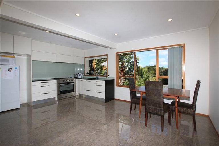 Photo of property in 68 Hadfield Street, Beach Haven, Auckland, 0626