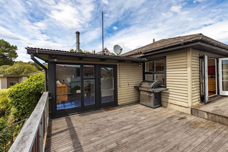 Photo of property in 2 Whero Avenue, Diamond Harbour, Lyttelton, 8971