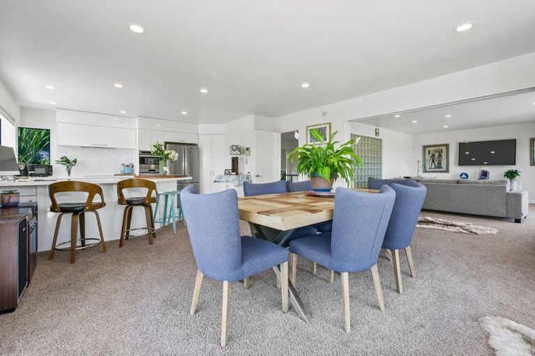 Photo of property in 117 Mangorei Road, Merrilands, New Plymouth, 4312