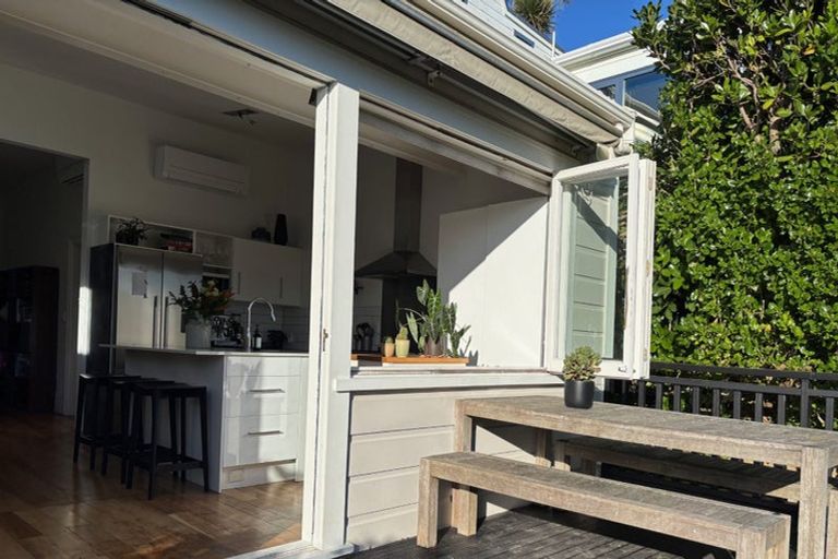 Photo of property in 92 Coromandel Street, Newtown, Wellington, 6021