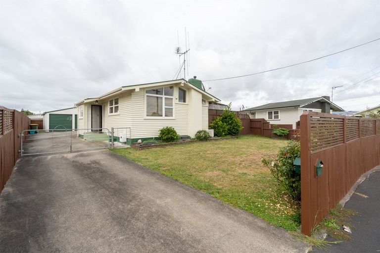 Photo of property in 6 Cricket Place, Melville, Hamilton, 3206