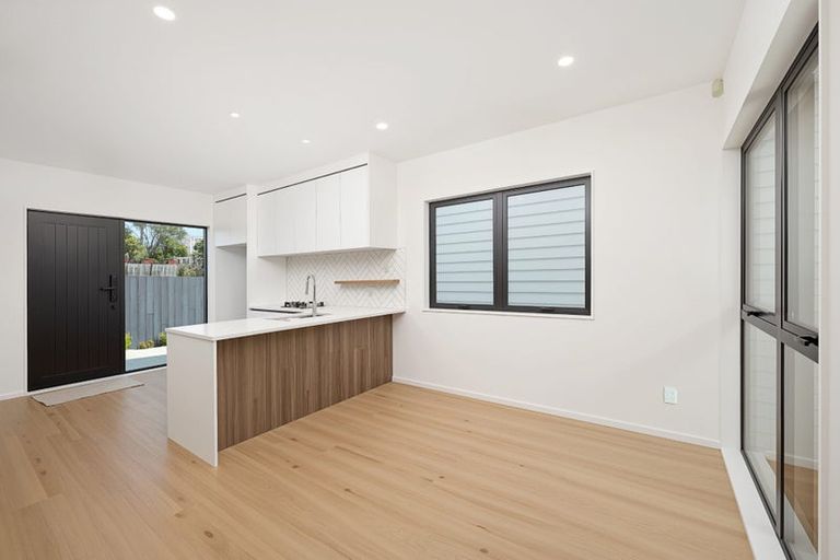 Photo of property in 334c Swanson Road, Ranui, Auckland, 0612