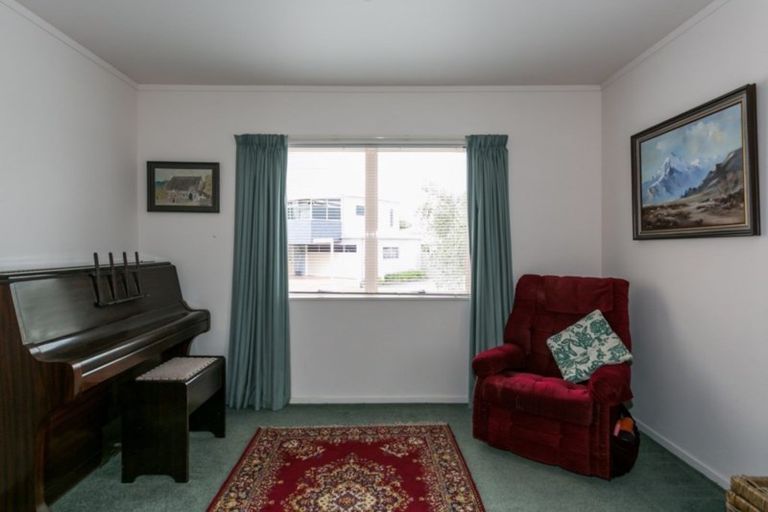 Photo of property in 11/180 Charles Street, Westshore, Napier, 4110