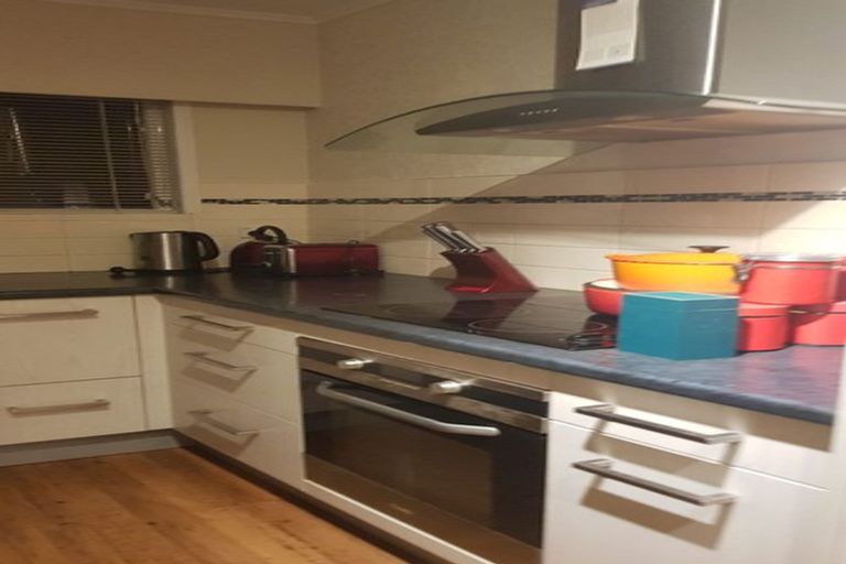 Photo of property in 2/45 East Street, Papakura, 2110