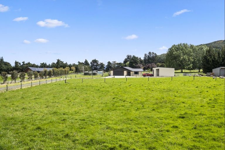 Photo of property in 30 Tara Hills Drive, North Taieri, Mosgiel, 9092