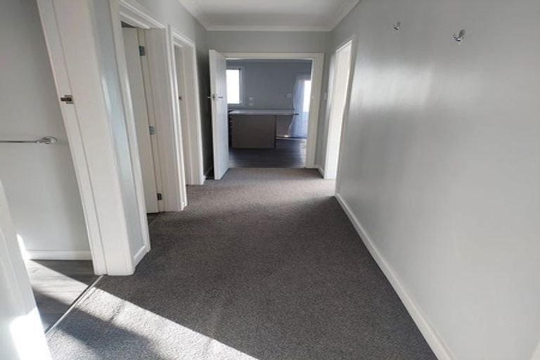 Photo of property in 6-8a Avenue Road, West End, Timaru, 7910