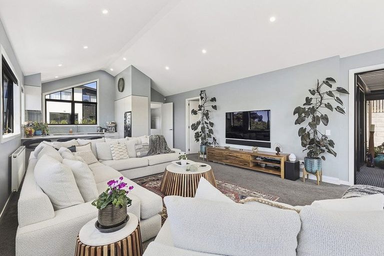 Photo of property in 3 Skysail Lane, Whitby, Porirua, 5024