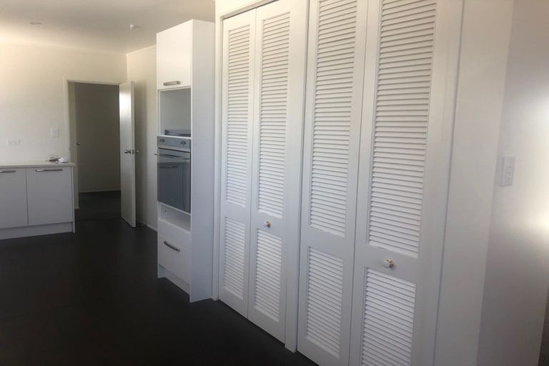 Photo of property in 15 Rothwell Place, Sunnyhills, Auckland, 2010