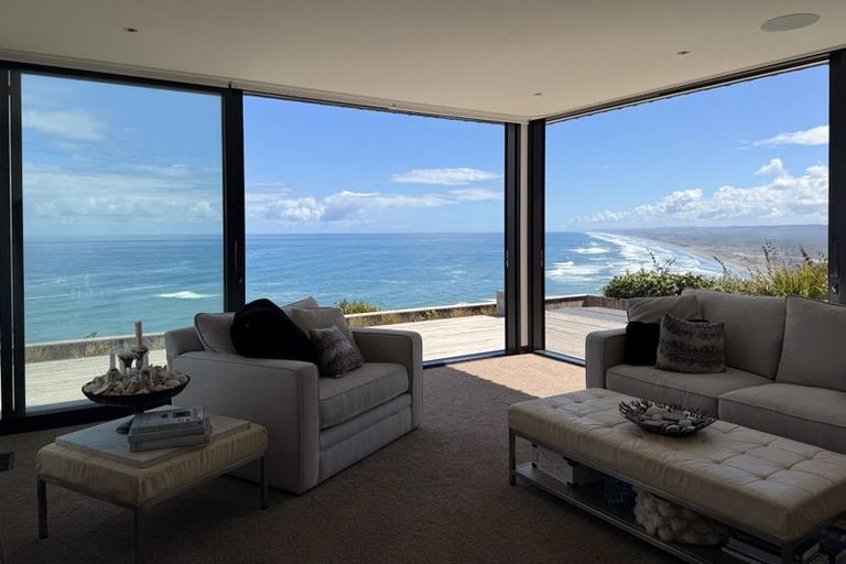 Photo of property in 1 Ngatira Road, Muriwai, Waimauku, 0881