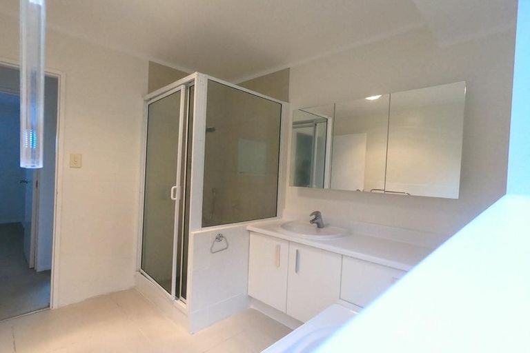 Photo of property in 1/57b Woodlands Crescent, Browns Bay, Auckland, 0630