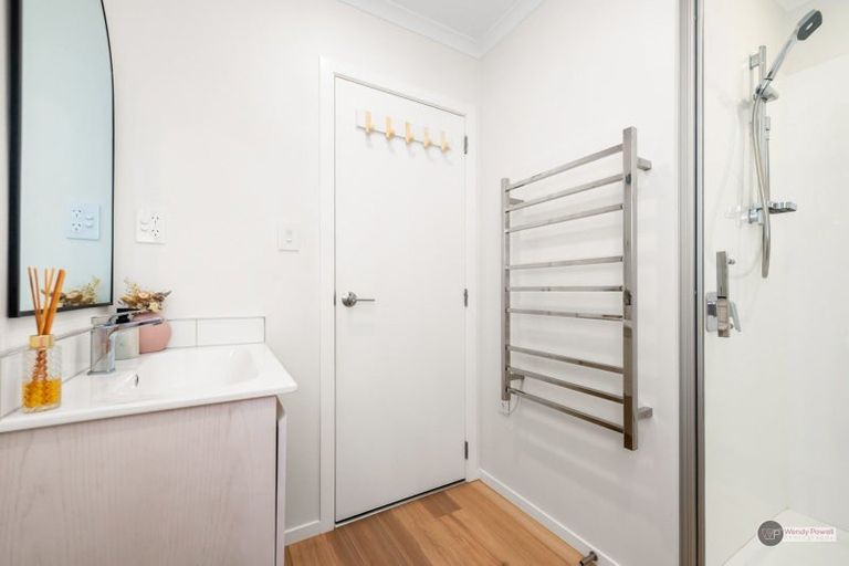 Photo of property in 3 Josland Lane, Wallaceville, Upper Hutt, 5018