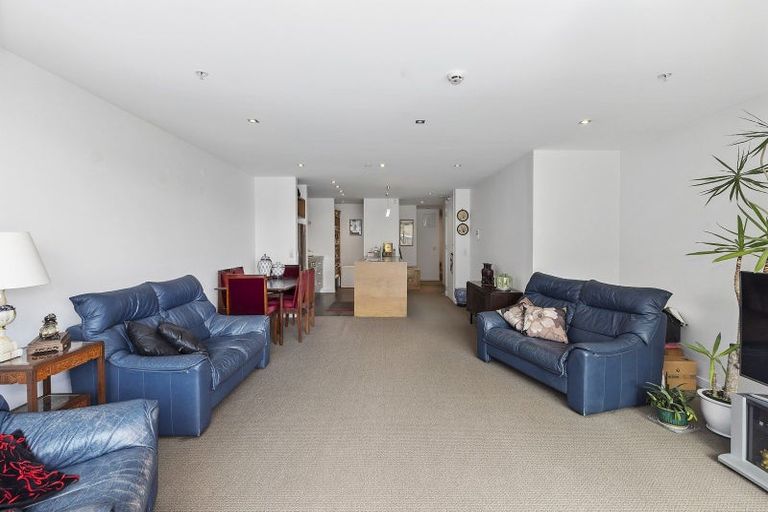 Photo of property in Portal Apartments, 1c/42 Cable Street, Te Aro, Wellington, 6011