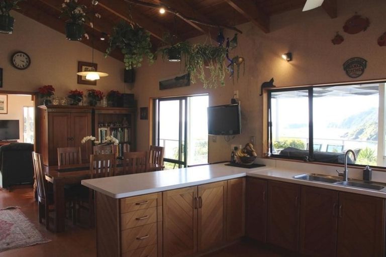 Photo of property in 1090c Abel Tasman Drive, Ligar Bay, Takaka, 7183