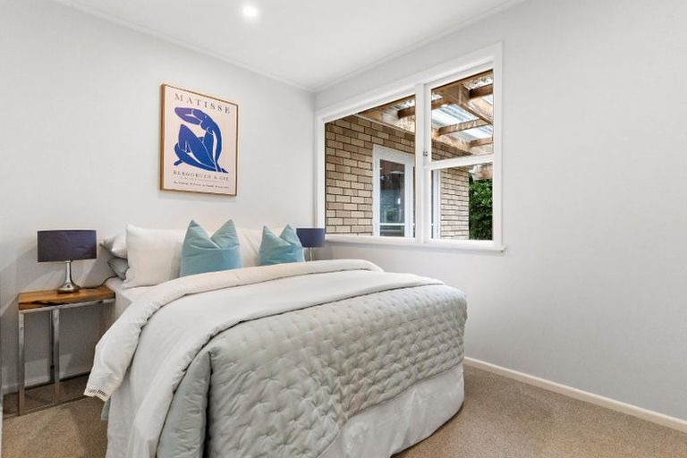 Photo of property in 14 Roseneath Place, Birkdale, Auckland, 0626