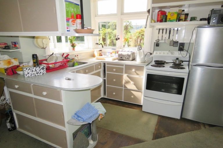 Photo of property in 21 Grey Road, Reefton, 7830