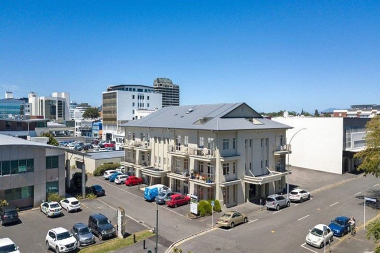 Photo of property in 1f/11 London Street, Hamilton Central, Hamilton, 3204