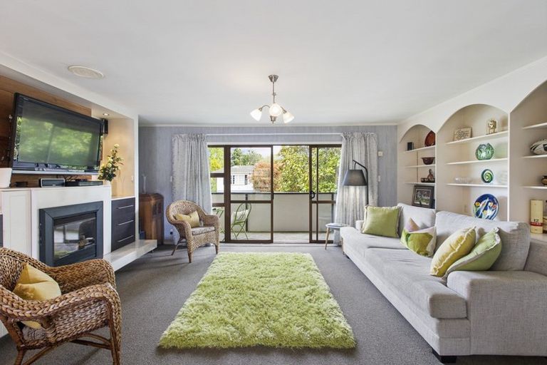 Photo of property in 8 Hamish Place, Sunnyhills, Auckland, 2010