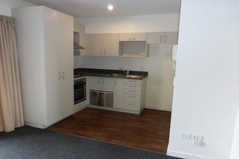 Photo of property in 23/30 Mathesons Road, Phillipstown, Christchurch, 8011