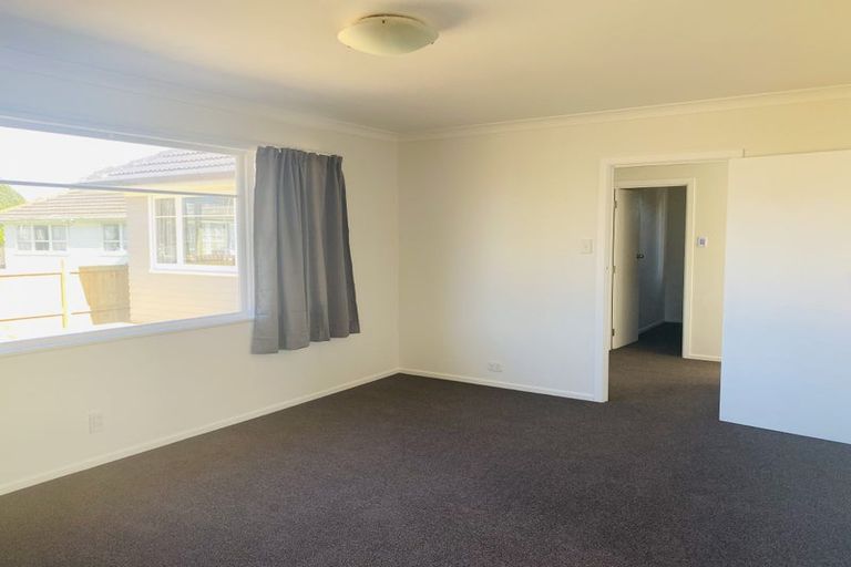Photo of property in 79 Dale Crescent, Pakuranga, Auckland, 2010
