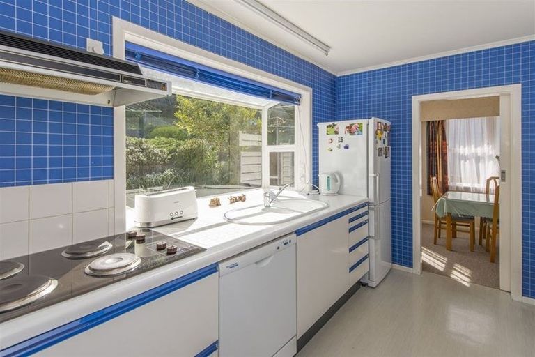 Photo of property in 127 Parkvale Road, Karori, Wellington, 6012