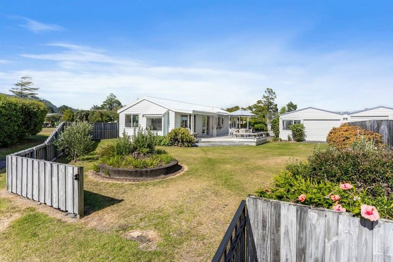 Photo of property in 16 The Dunes, Pauanui, Hikuai, 3579