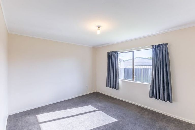 Photo of property in 129a Avalon Drive, Nawton, Hamilton, 3200