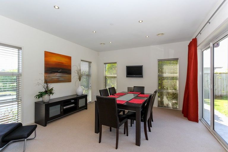 Photo of property in 4 Links Drive, Waiwhakaiho, New Plymouth, 4312