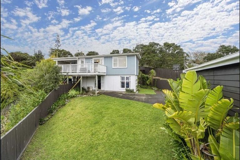 Photo of property in 143 Browns Bay Road, Browns Bay, Auckland, 0630