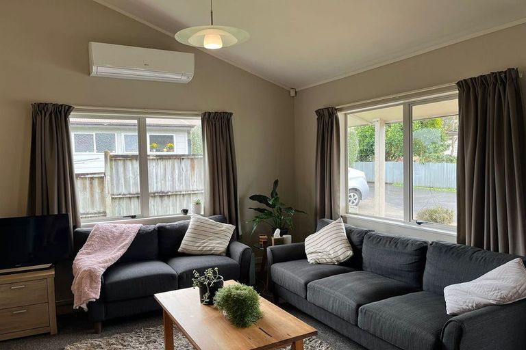 Photo of property in 15 Kiwi Avenue, Forest Lake, Hamilton, 3200