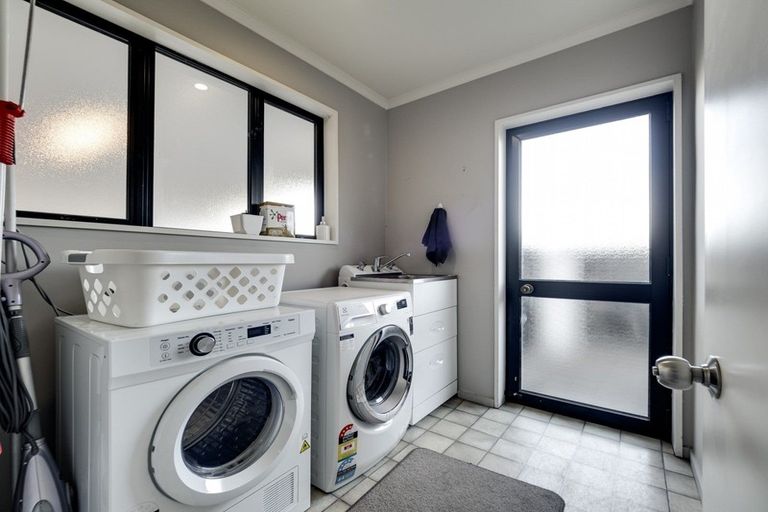 Photo of property in 2/100 Proctor Street, Papanui, Christchurch, 8053