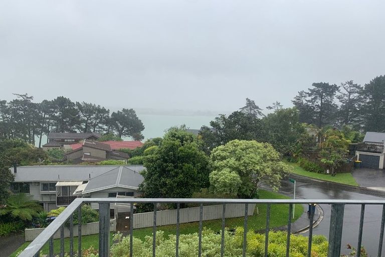 Photo of property in 1/39 Brigantine Drive, Beach Haven, Auckland, 0626