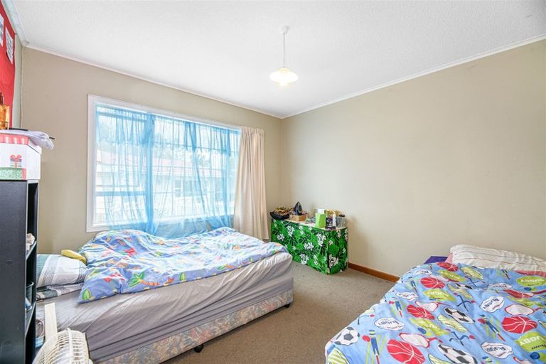 Photo of property in 8 Christina Avenue, Te Atatu South, Auckland, 0602