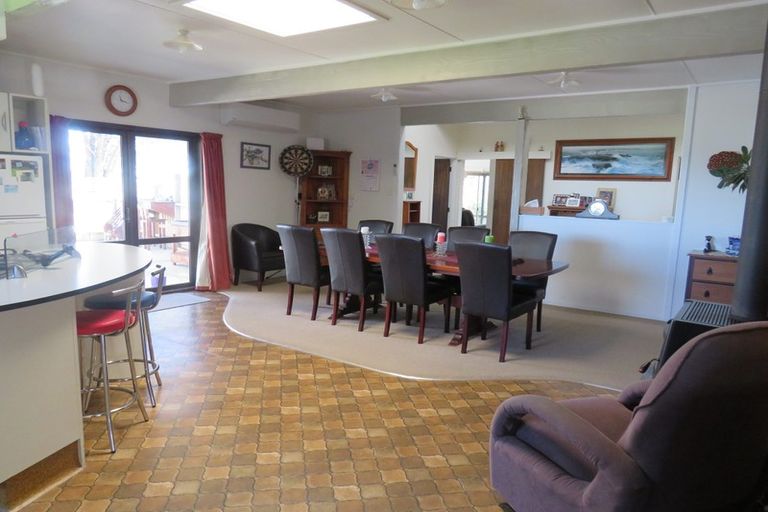 Photo of property in 127 Matakohe East Road, Matakohe, 0593