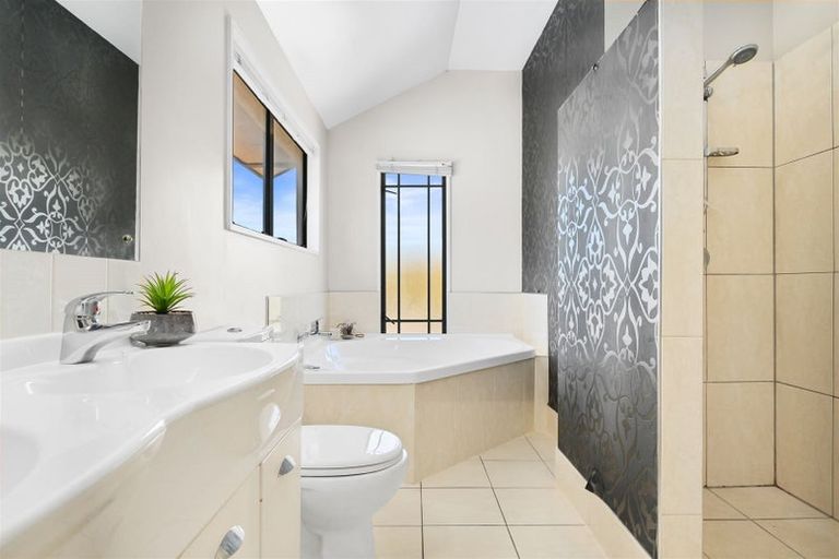 Photo of property in 11 Forest Drive, Parklands, Christchurch, 8083