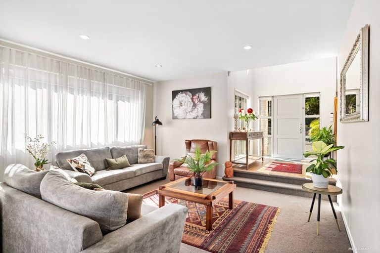 Photo of property in 2 Treetops Way, Bayview, Auckland, 0629