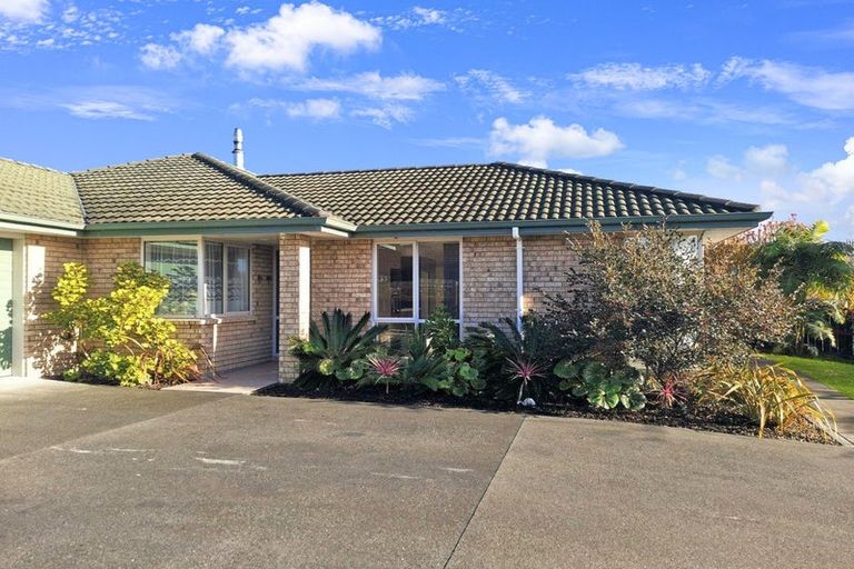 Photo of property in 4 Wai Place, One Tree Point, 0118