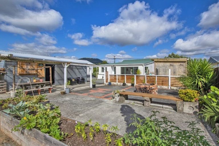 Photo of property in 56 Valley Road, Hikurangi, 0114