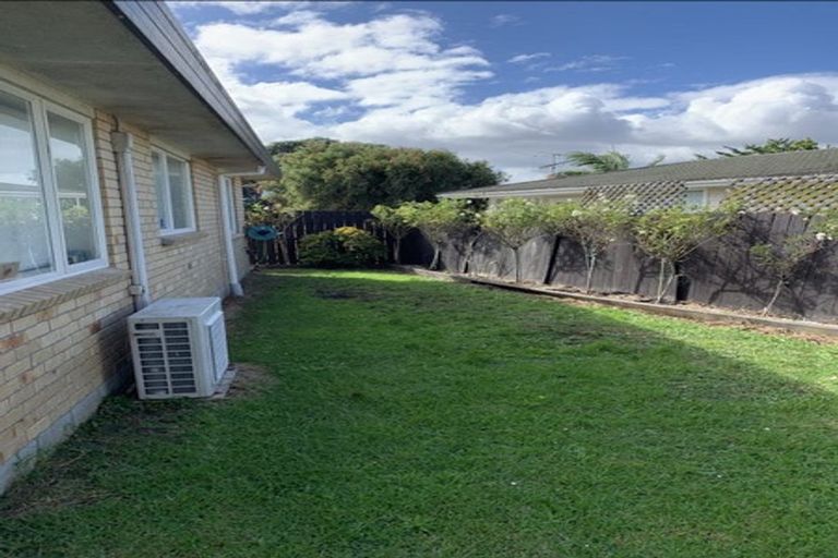 Photo of property in 17a Roslyn Road, Mount Wellington, Auckland, 1060