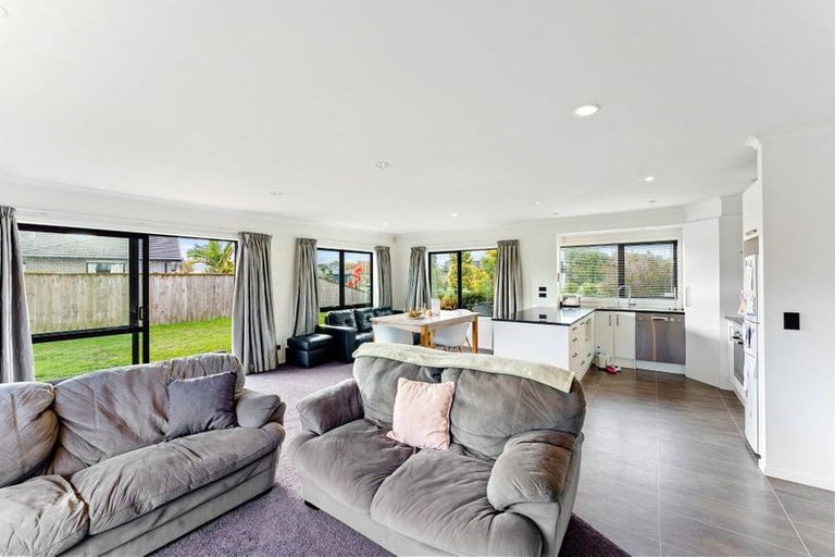 Photo of property in 10 Moy Place, Otaki, 5512