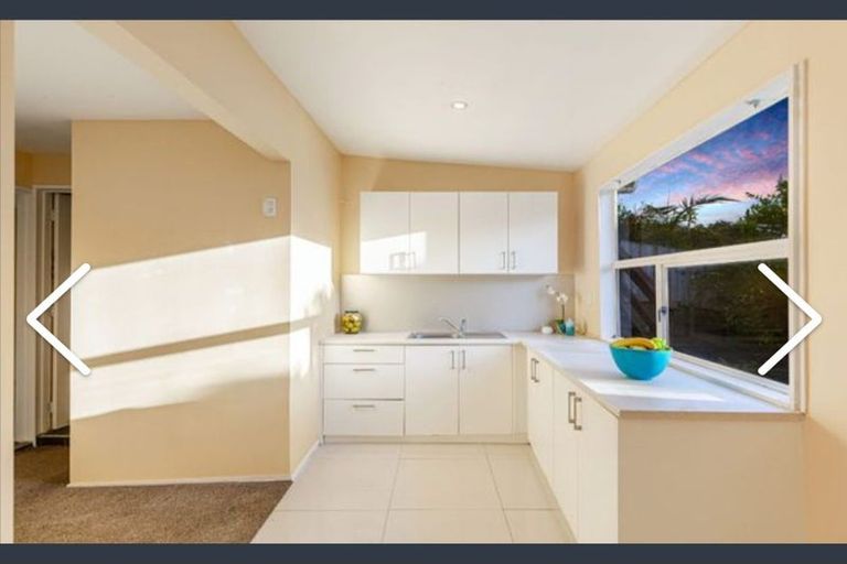Photo of property in 37 Kamara Road, Glen Eden, Auckland, 0602