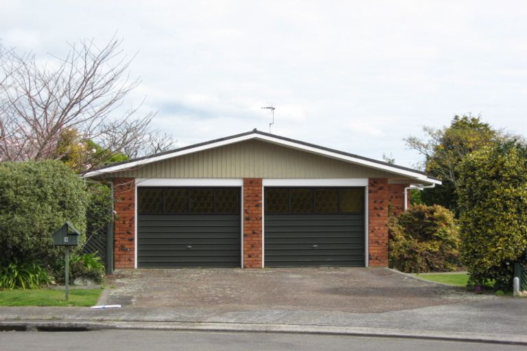 Photo of property in 9 Hunter Place, Merrilands, New Plymouth, 4312