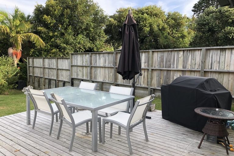 Photo of property in 42a Matipo Road, Mairangi Bay, Auckland, 0630