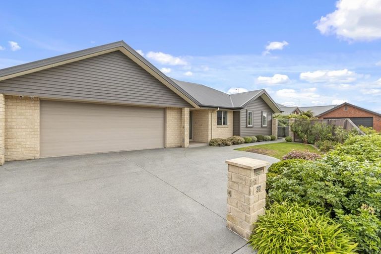 Photo of property in 37 Longspur Avenue, Wigram, Christchurch, 8025