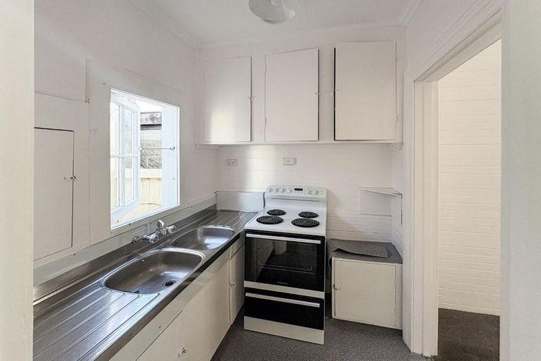 Photo of property in 232 Grey Street, Palmerston North, 4414