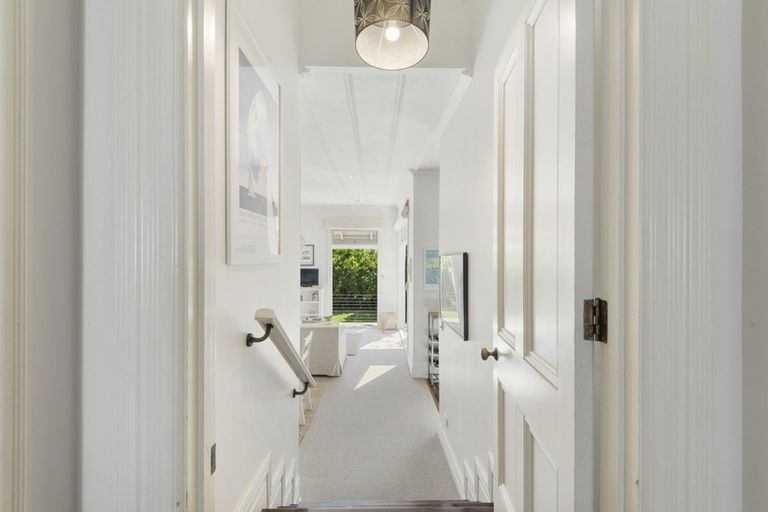 Photo of property in 63 Vauxhall Road, Devonport, Auckland, 0624